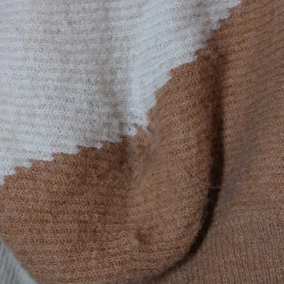 LUSH | Two-Tone Knit Sweater - Picture 6 of 6